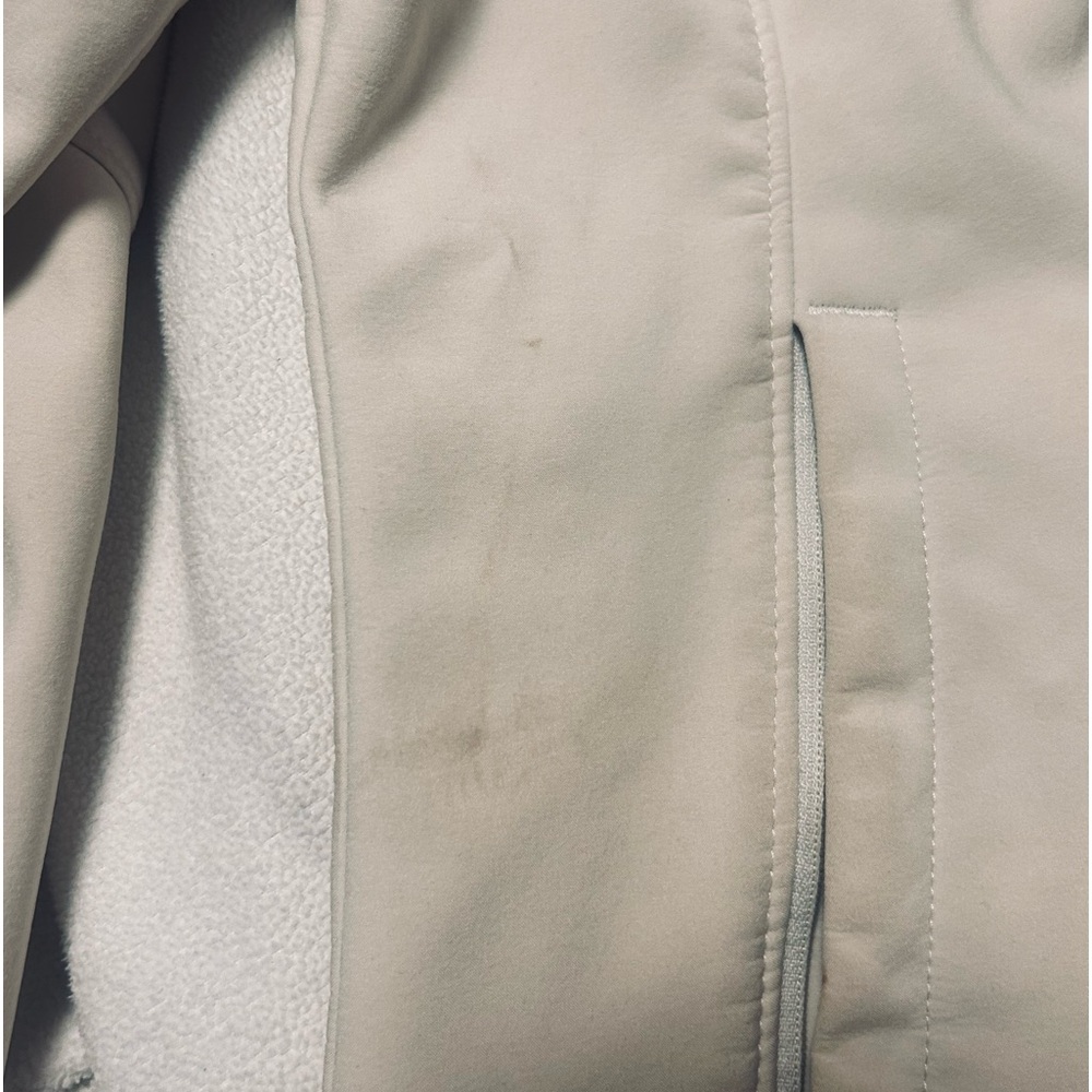 Medium The North Face “soft shell” jacket - Picture 4 of 9